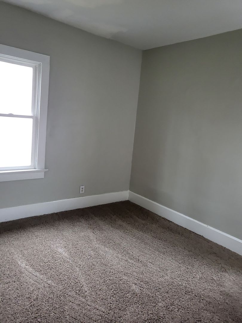 4 Bed 1 bath – photo 5