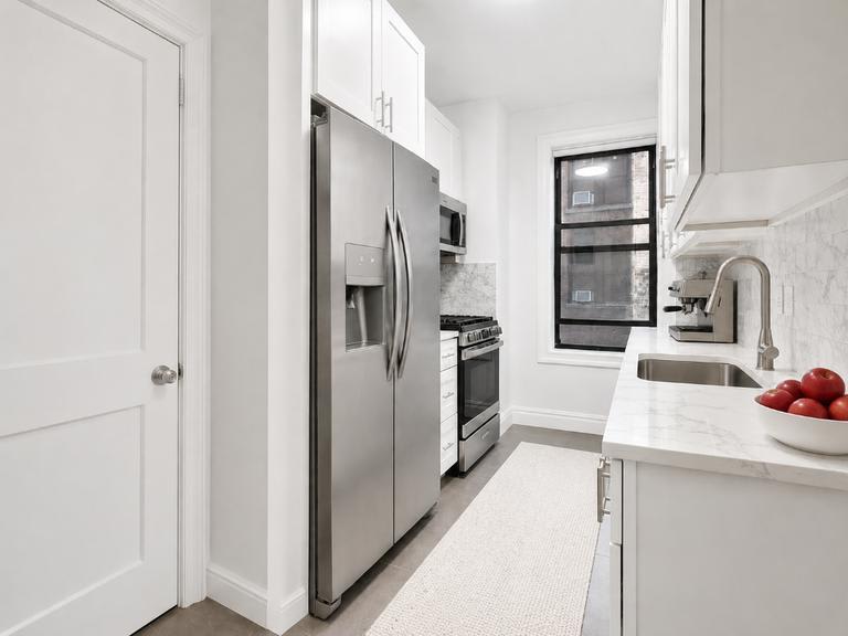 425 Riverside Drive – photo 3