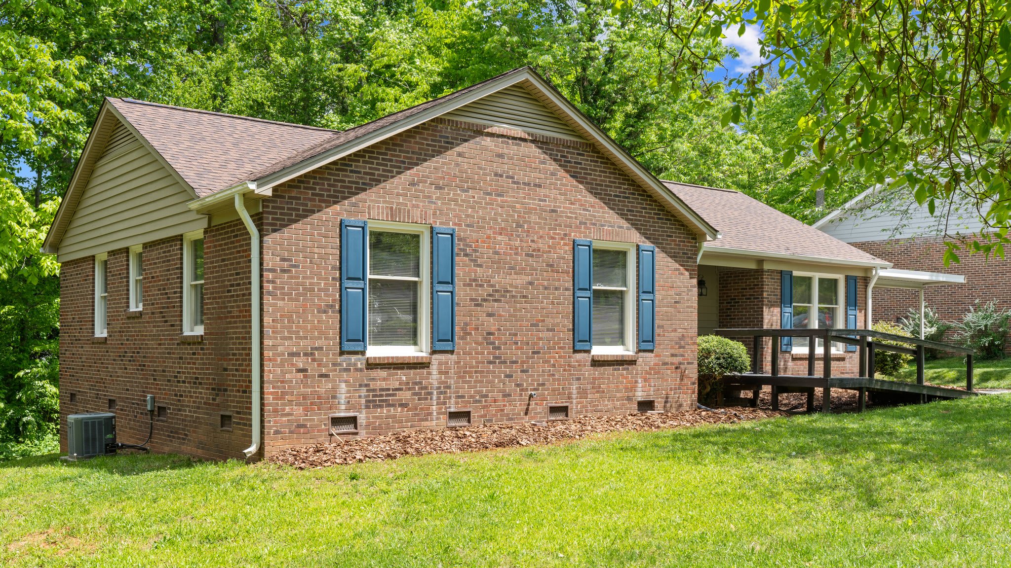 3904 Langdon Dr – photo 3