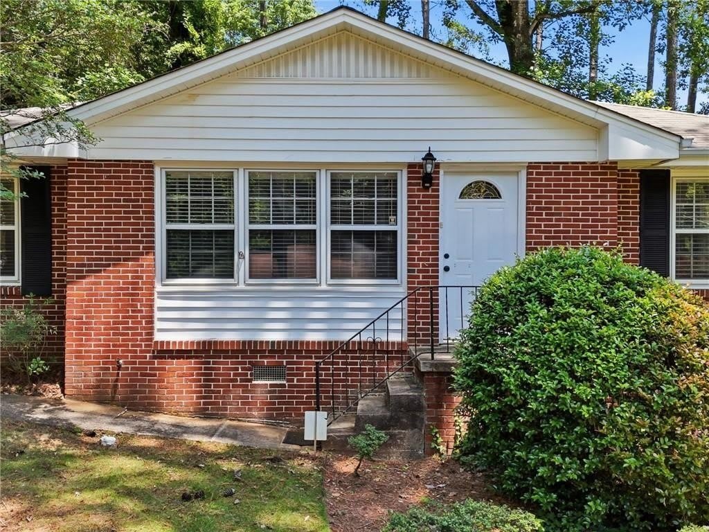 1111 N Valley Drive – photo 3