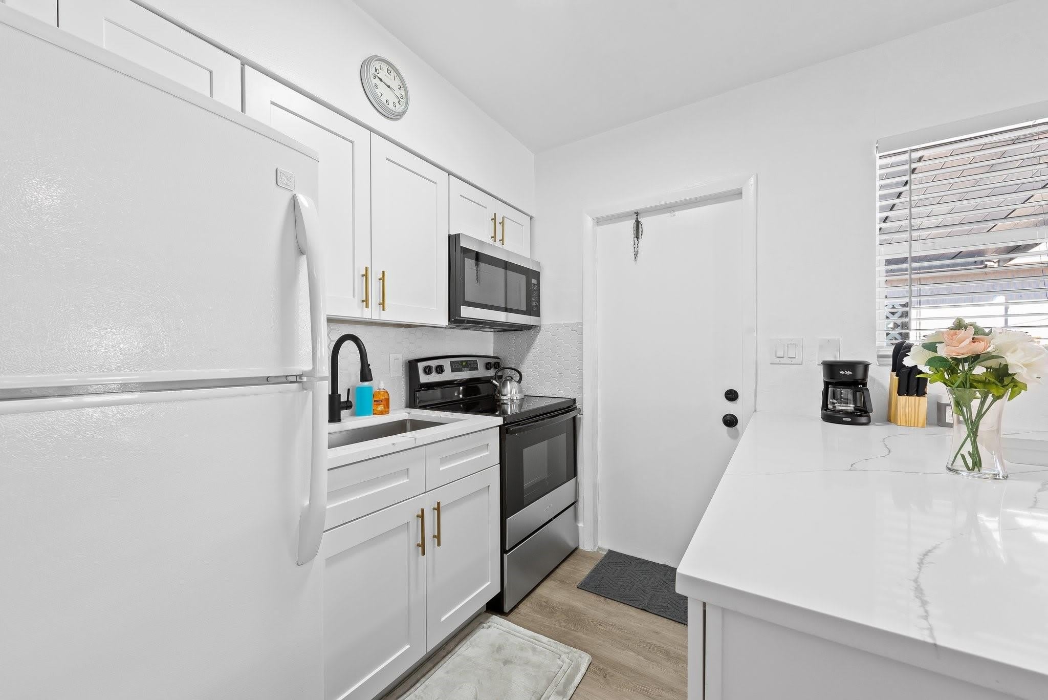 310 NE 6TH Street – photo 5