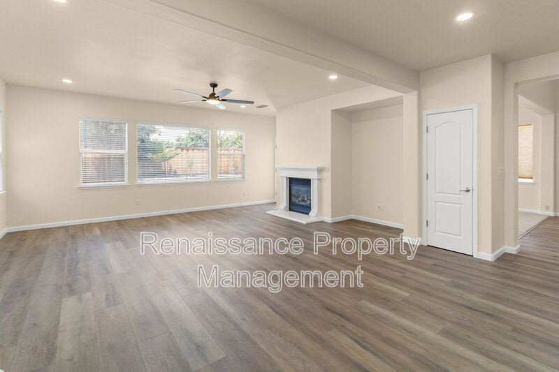 785 Ellerbrook Street – photo 3