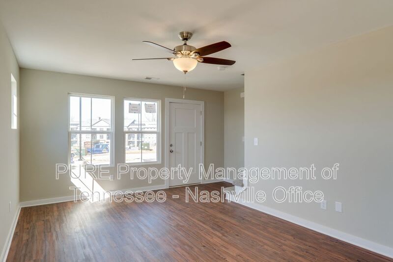 600 Hadley Village Boulevard – photo 5