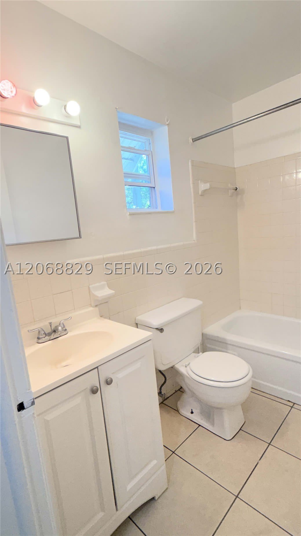 717 NE 1st St – photo 5
