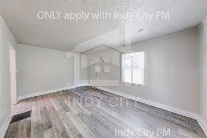 3220 East 34th Street – photo 5