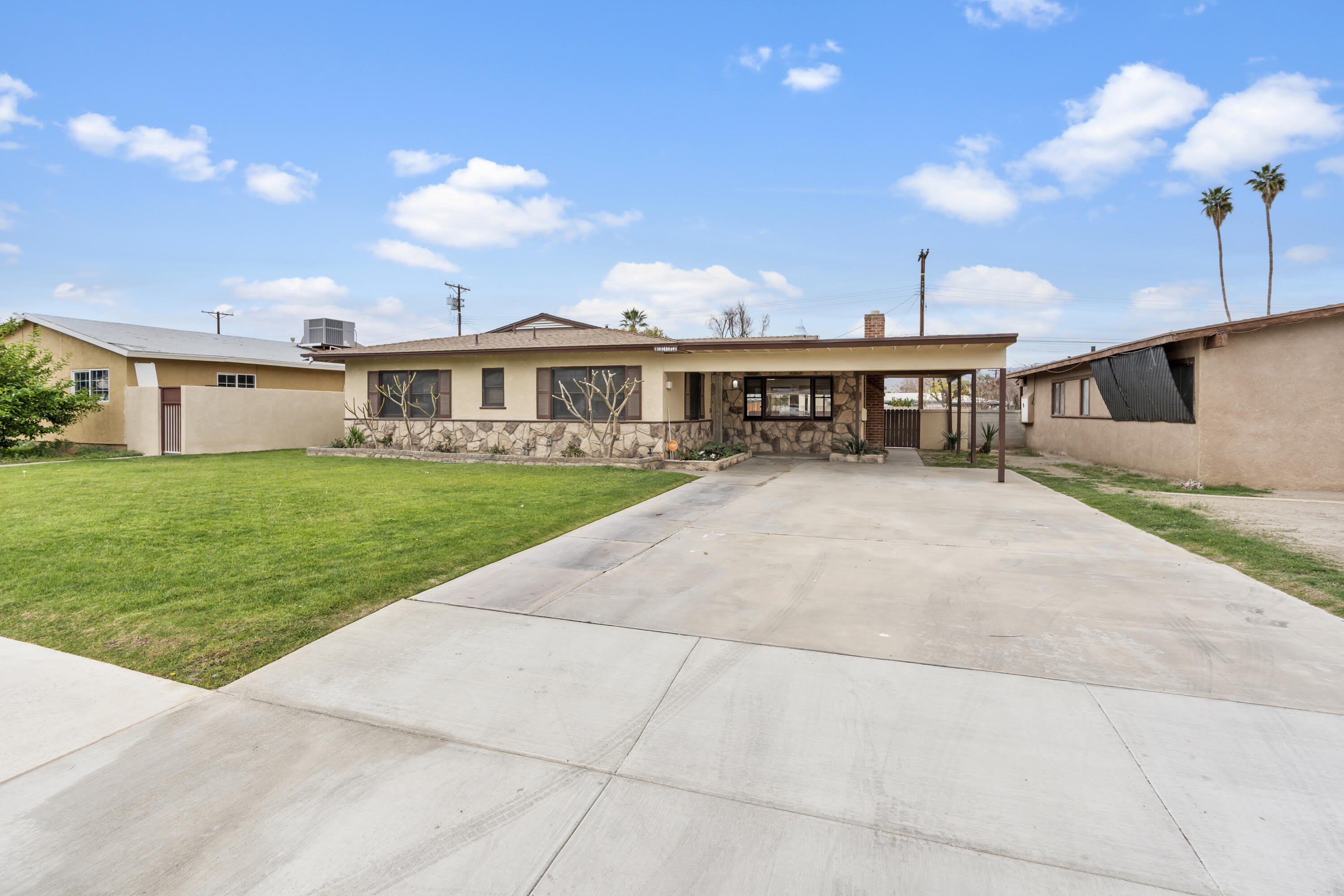 82172 Sierra Avenue – photo 1