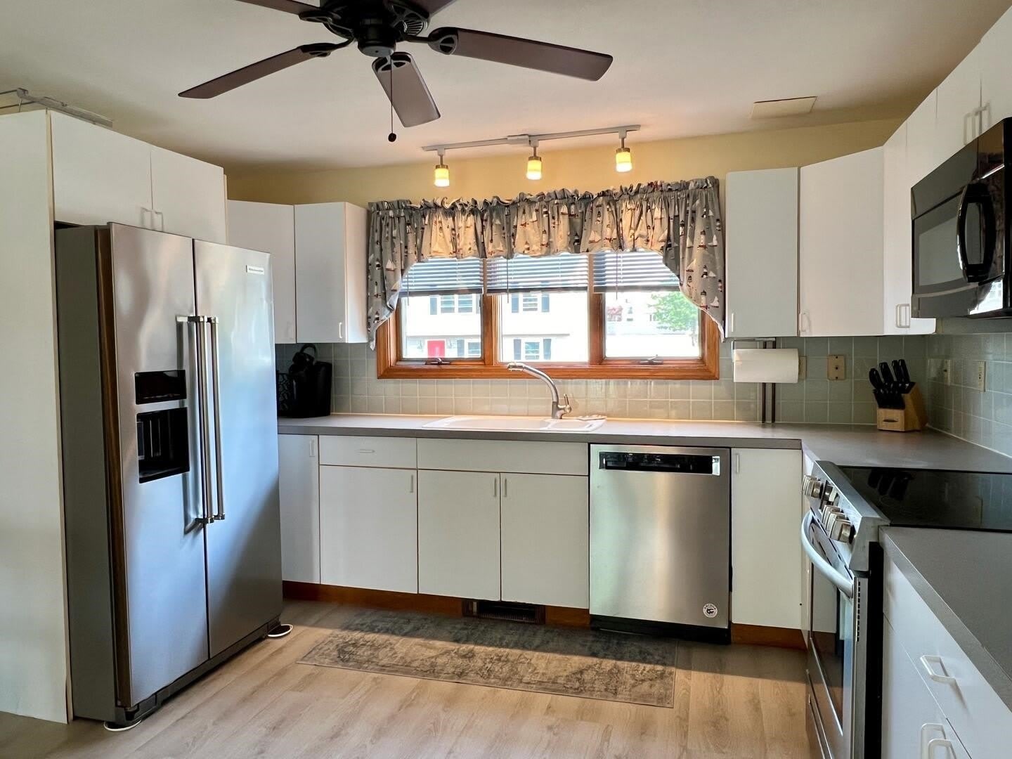 339 Woodstock Street – photo 3