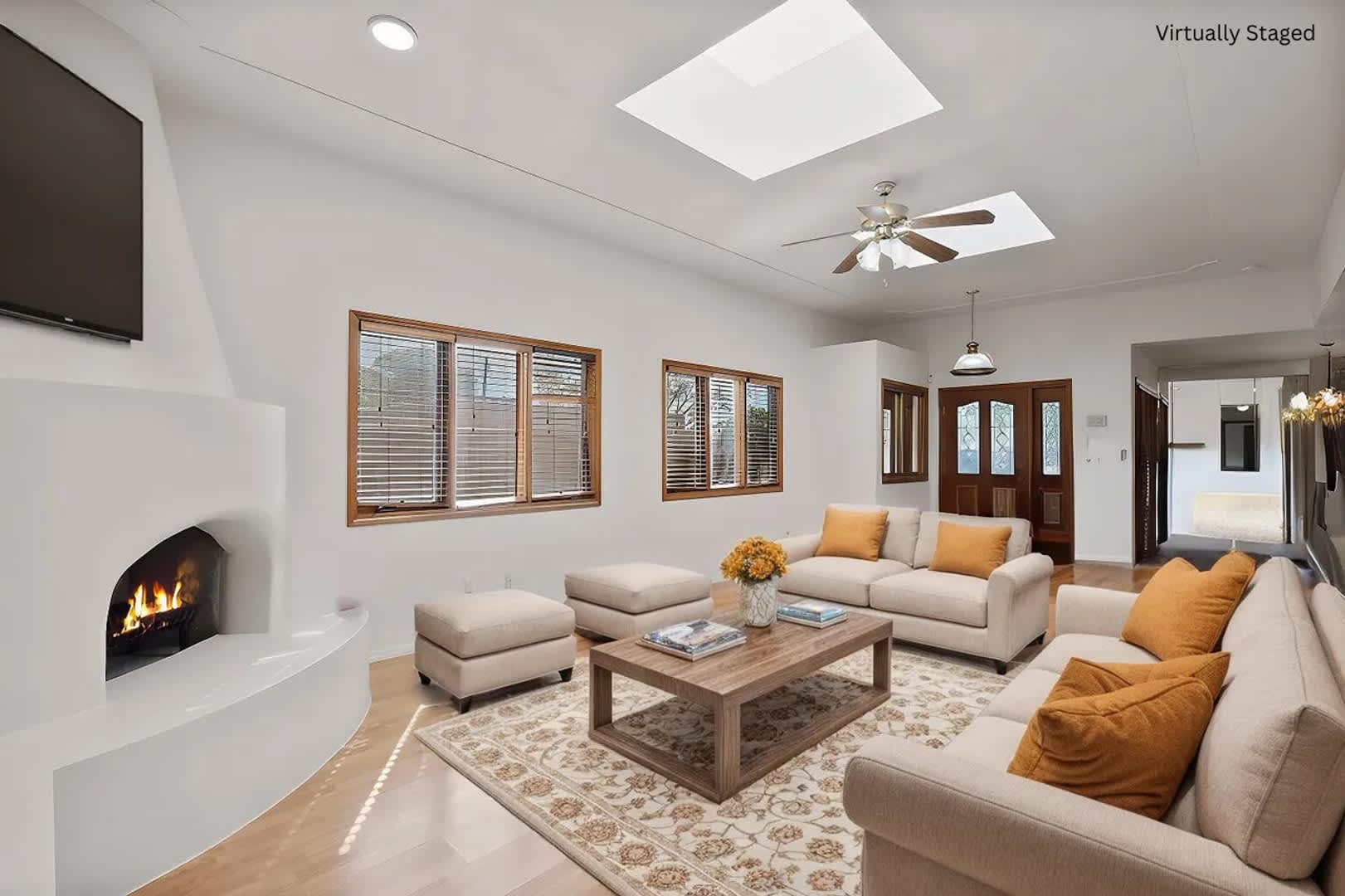 Adorable Townhome, 2 Master Bedroom Suites to Patio Living – photo 5