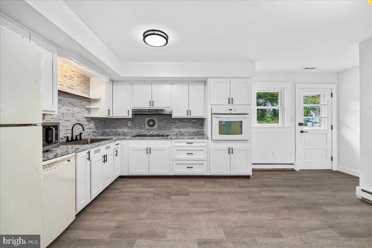 46 BROWNING Avenue – photo 2