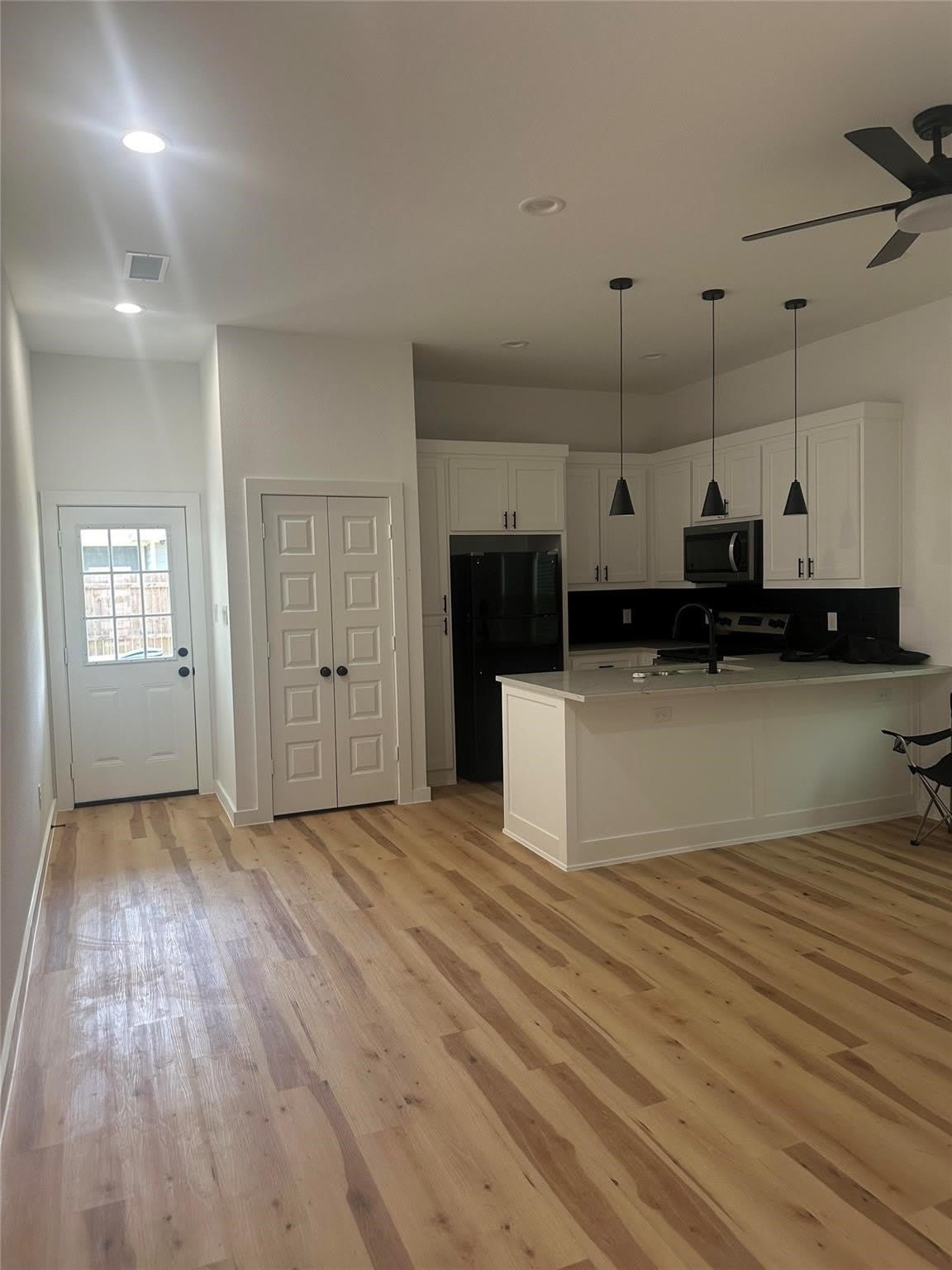 2095 Bourland – photo 2