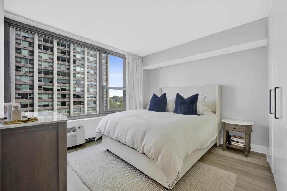3600 N Lake Shore Dr – photo 5