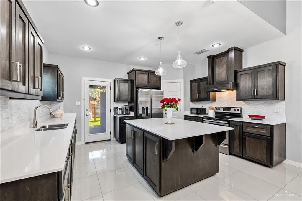 921 Casa Blanca Drive – photo 5