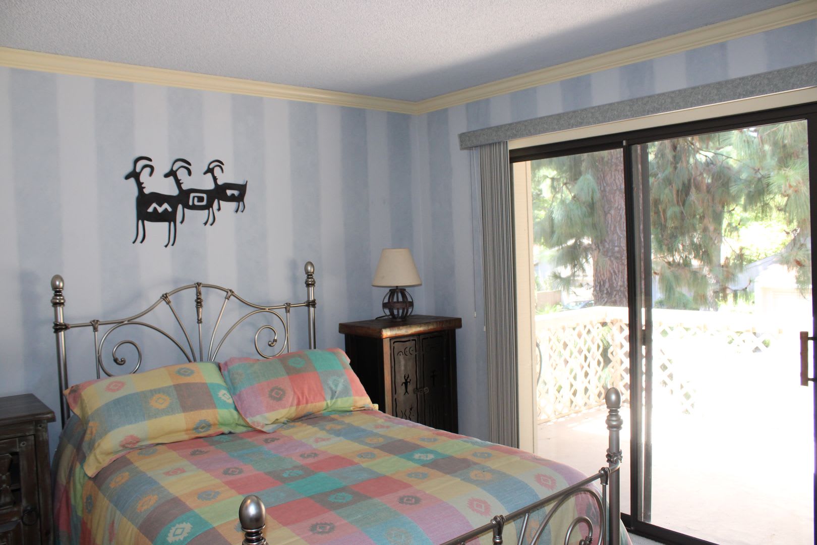 400 Hartnell Place – photo 2