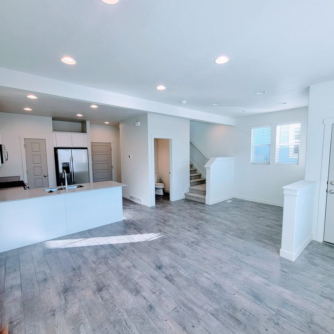 Incredible IVORY TOWNHOME!! – photo 5