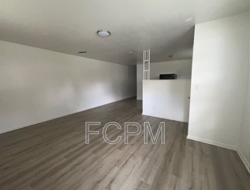 1064 Huron St – photo 5