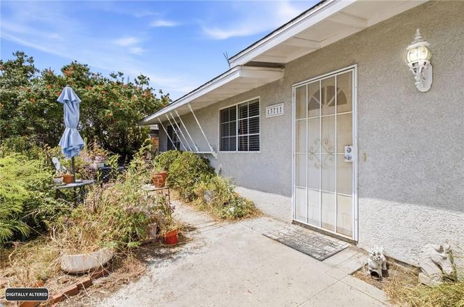 13711 Jefferson St – photo 3