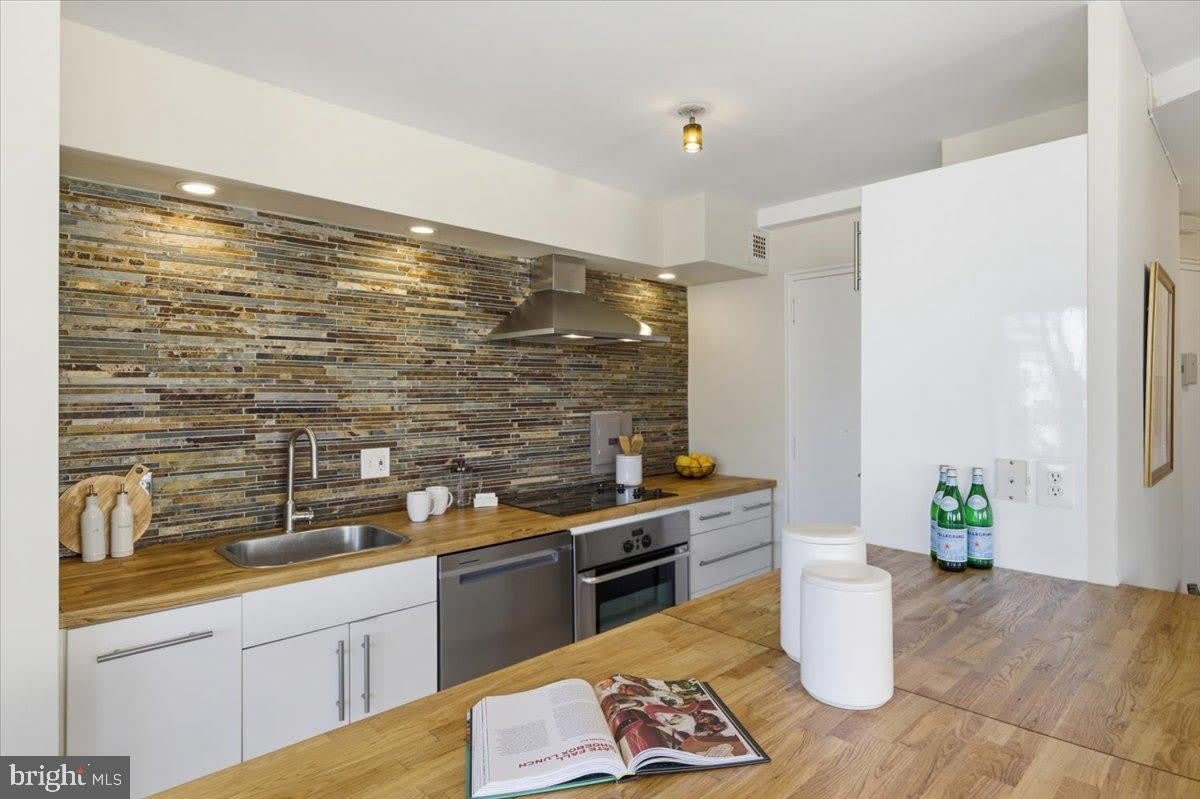 4740 Connecticut Avenue Nw – photo 2