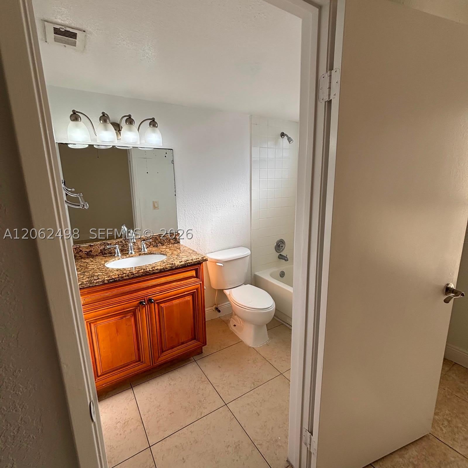 1502 Lake Crystal Dr – photo 5