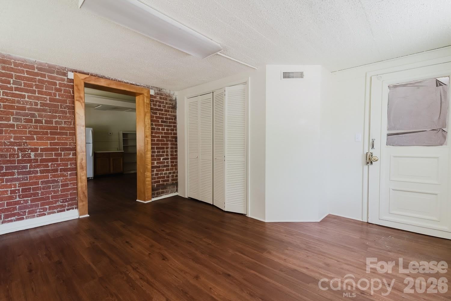 203 W Liberty Street – photo 2