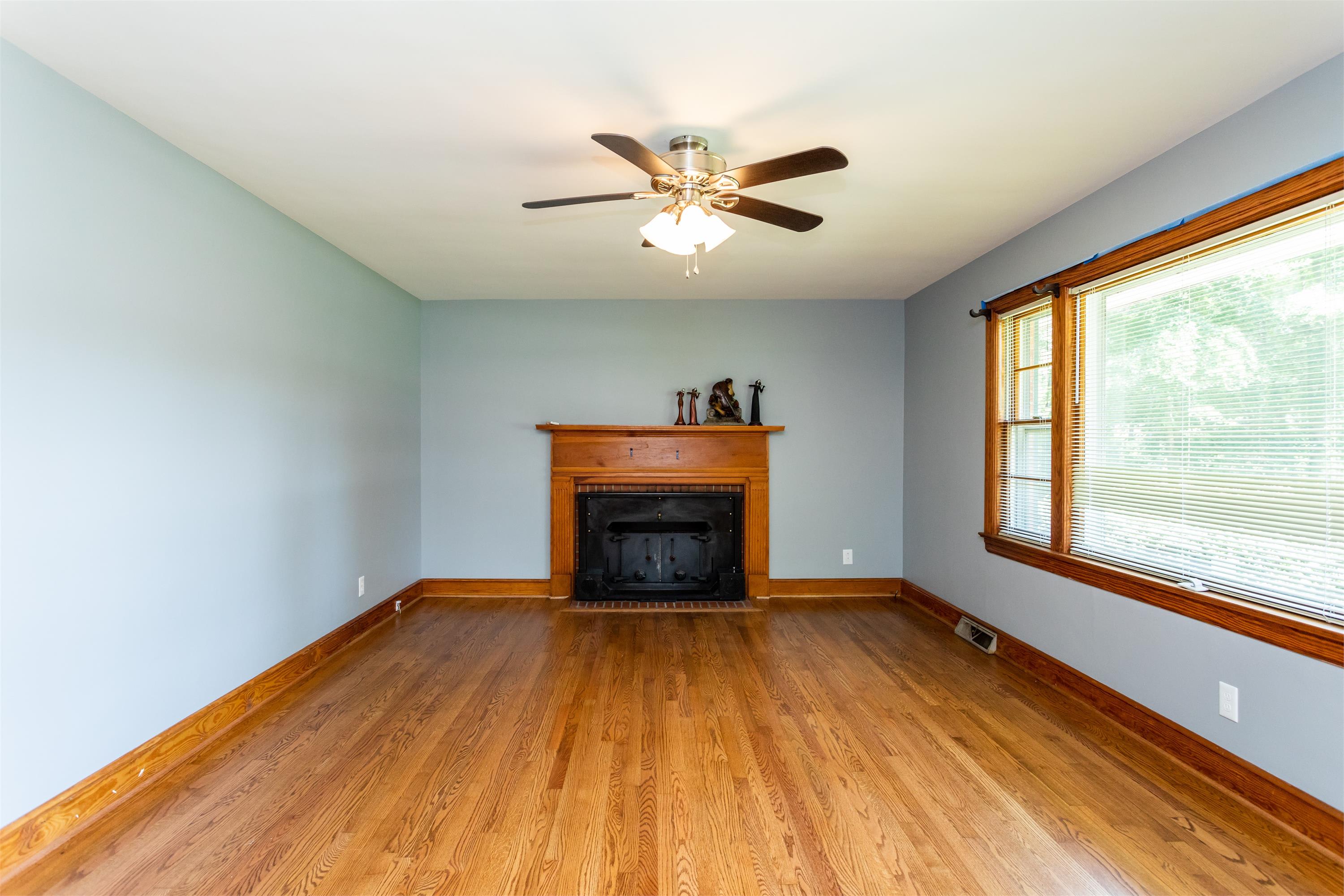 300 Tyson Avenue – photo 4