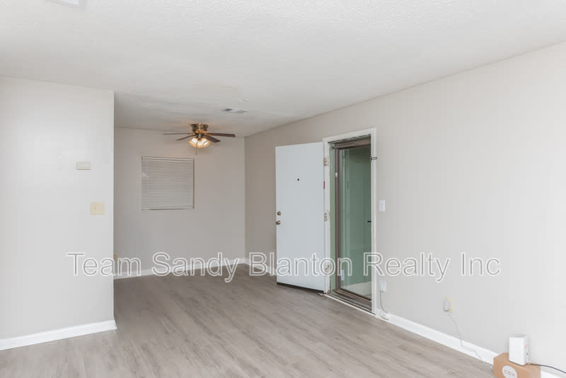 6404 Dunbar Rd – photo 3