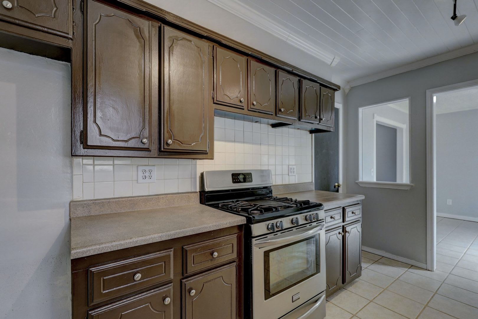 4 bed, 2 bath house in mustang schools – photo 4