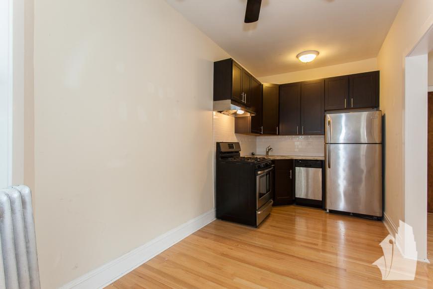 434 W Surf St – photo 3