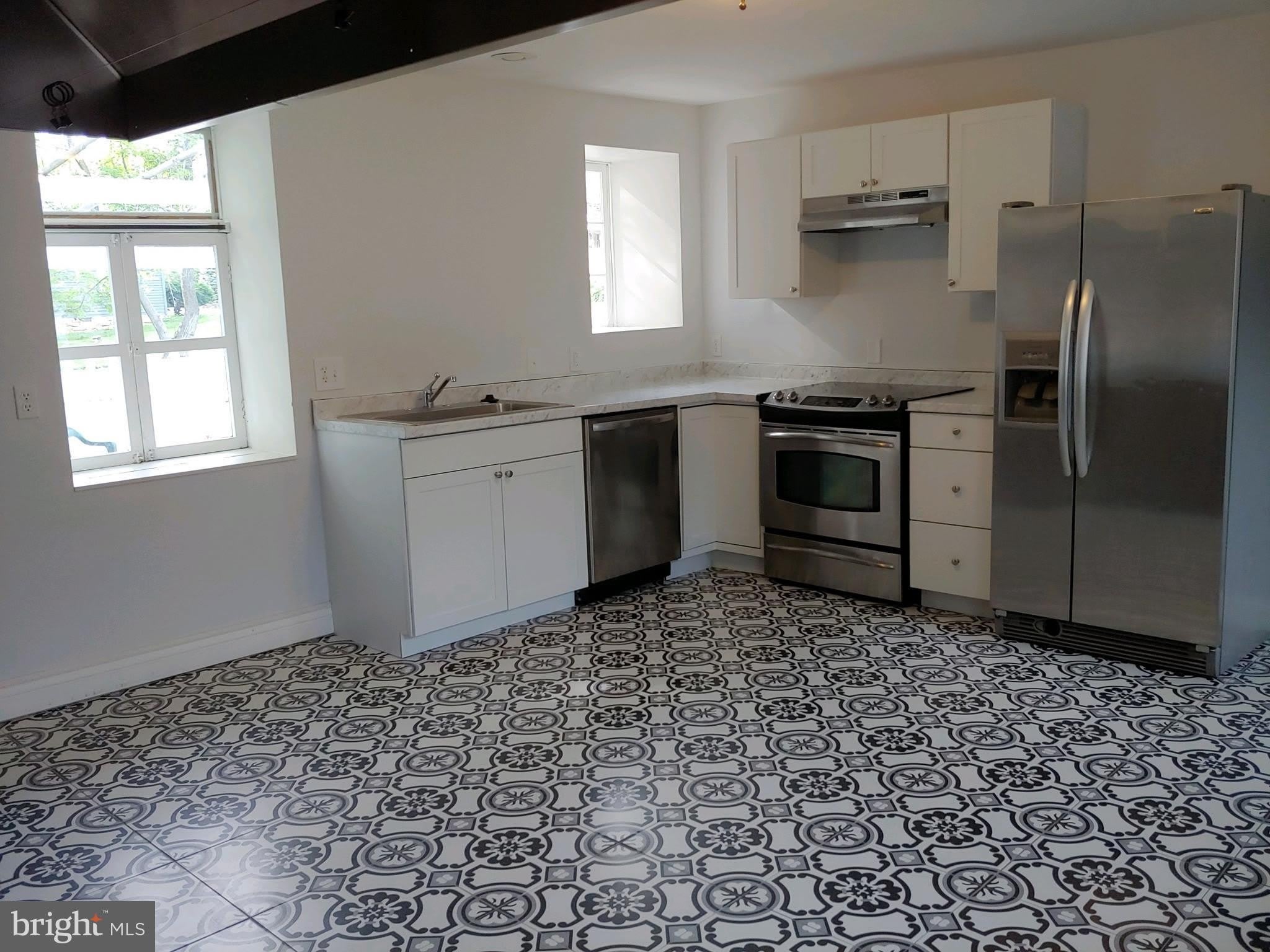 113 E Main Street – photo 4