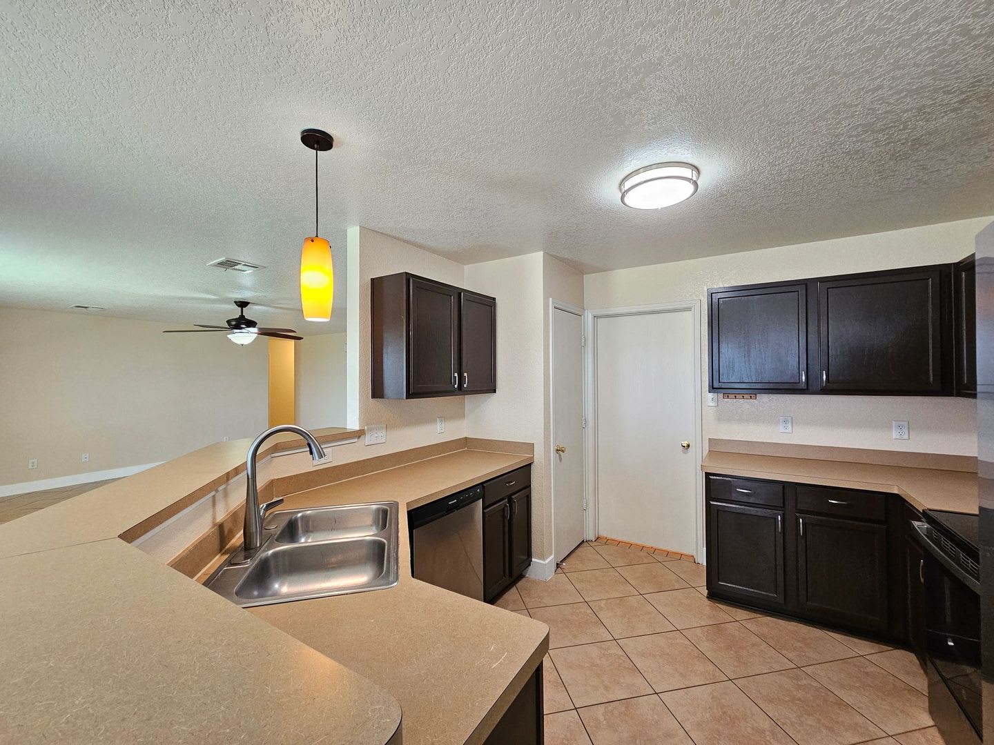 HHUGE RENT REDUCTION – photo 2