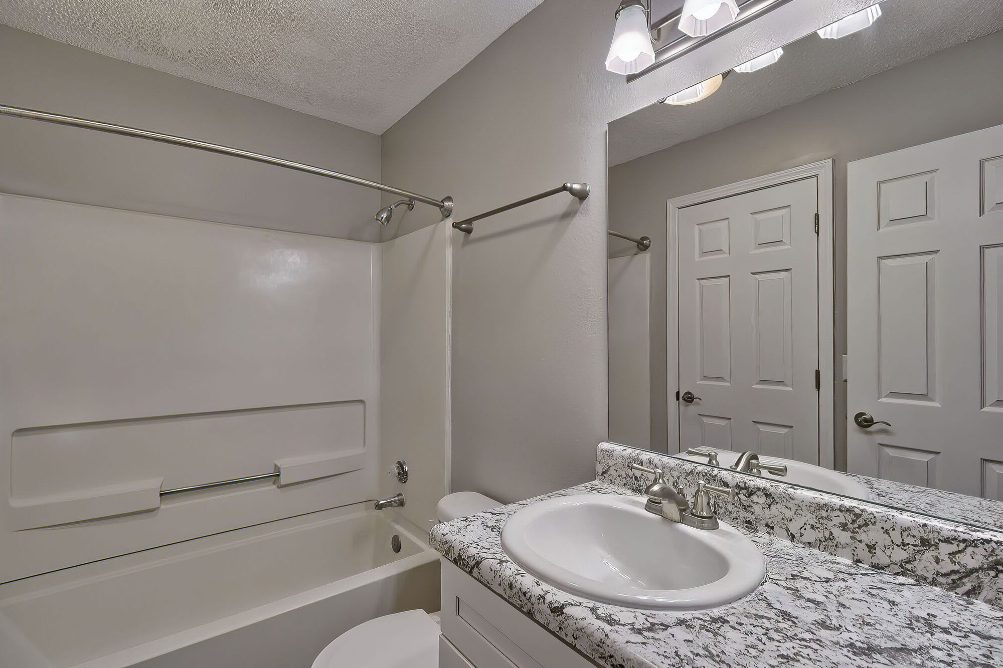 Boulder Creek Apartment Homes – photo 4