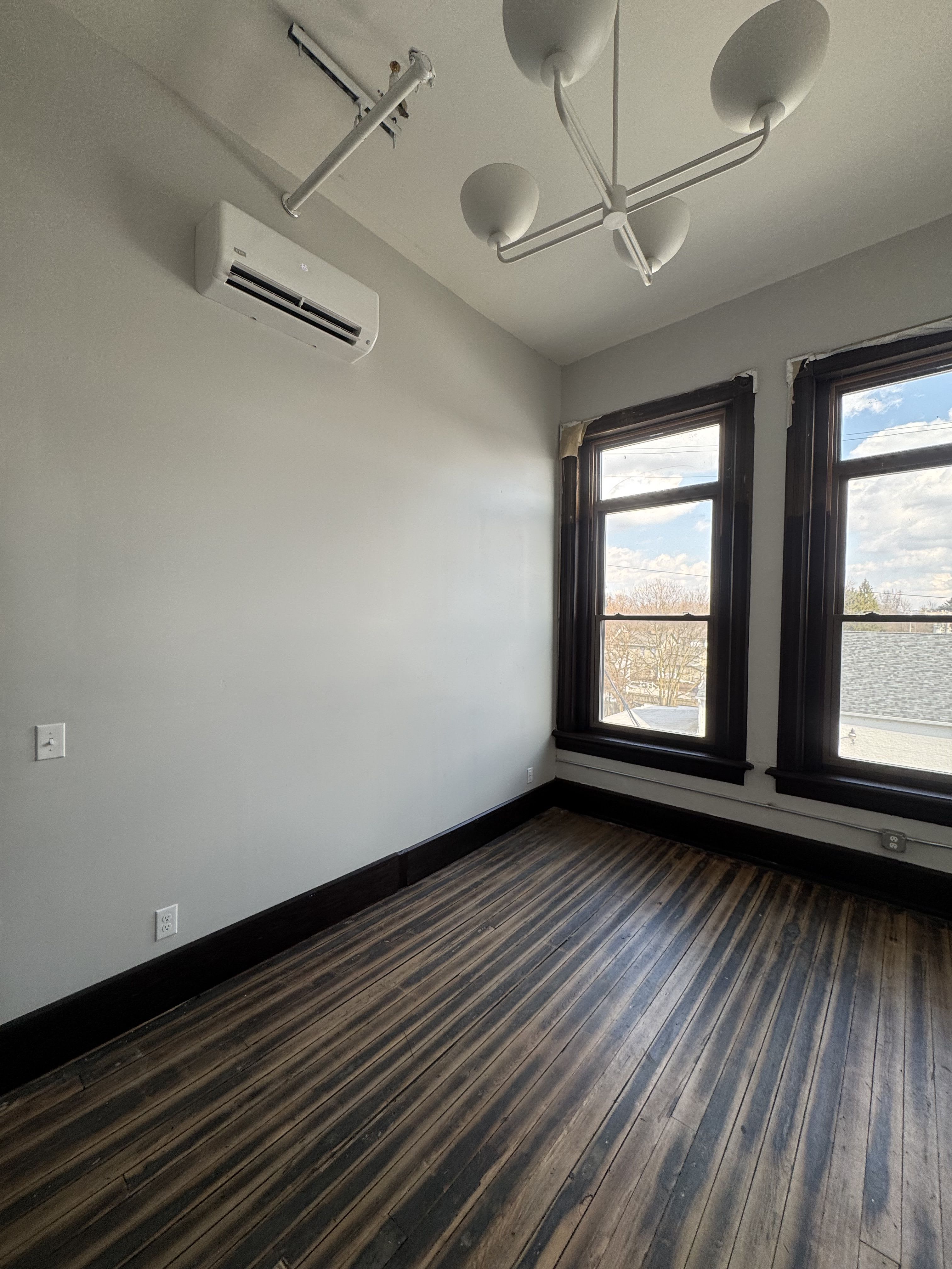219 North Main Street – photo 2