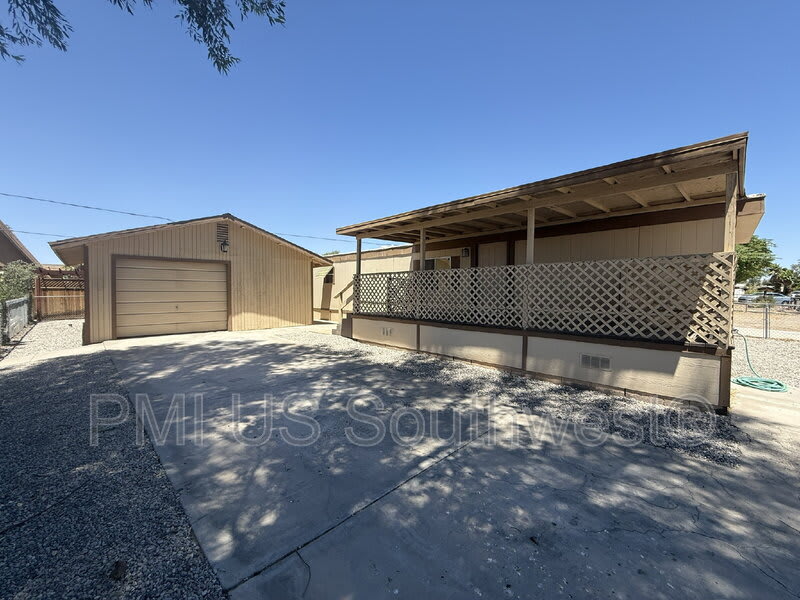 2111 Santa Cruz Ave – photo 2