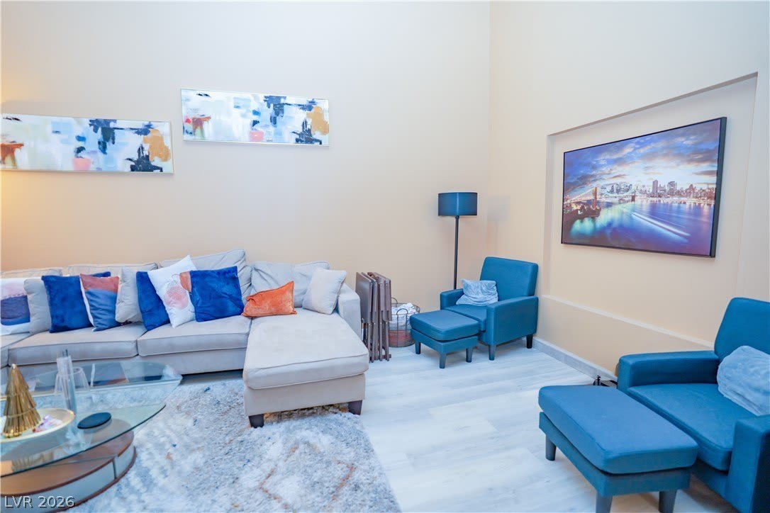 2451 Domingo Street – photo 4