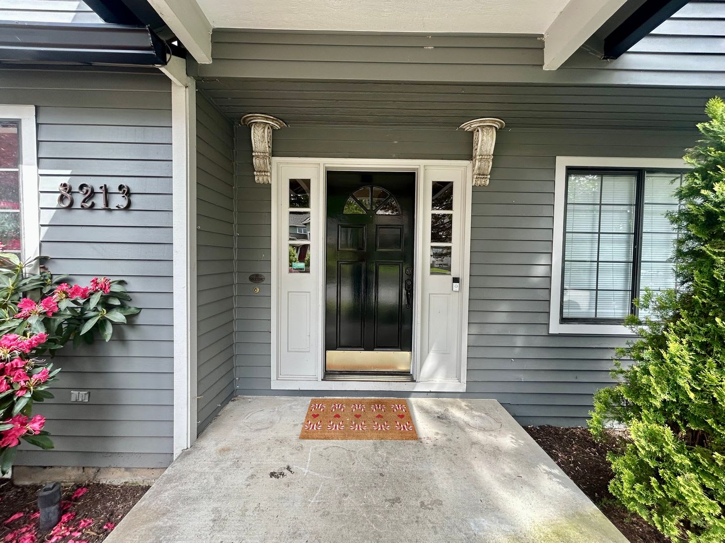 Welcome to this spacious 4-bedroom, 2.5-bathroom home located in Vancouver, WA! – photo 4