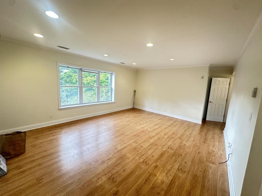 140 Newton St. – photo 2