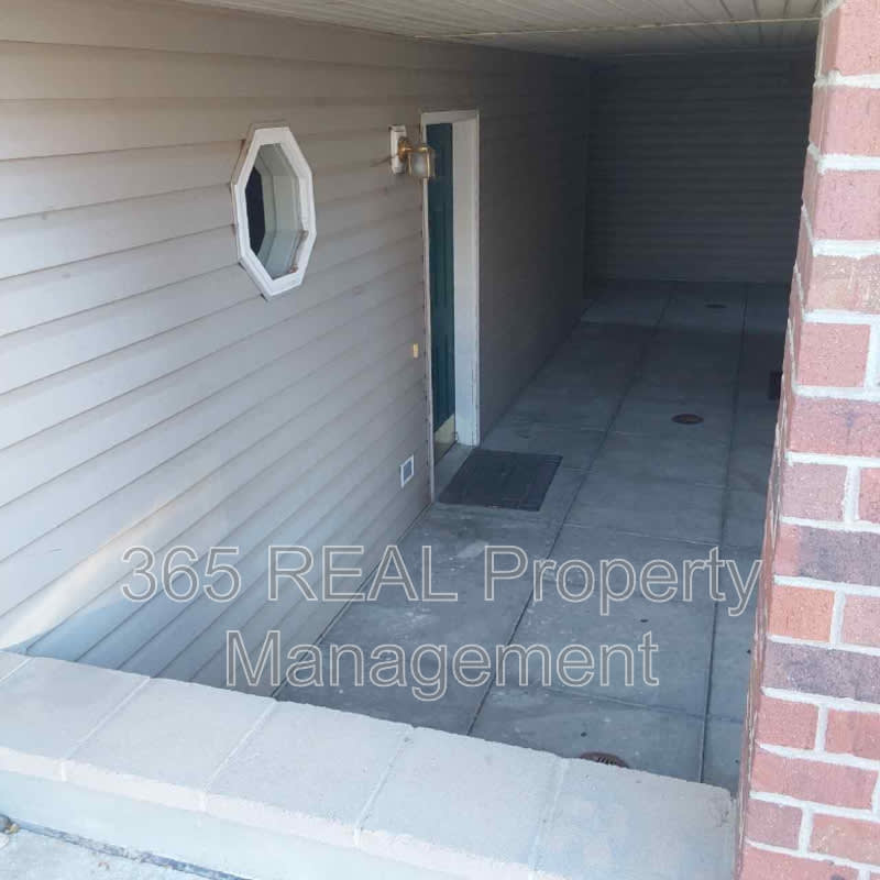 2551 West 24th Street, Unit B1 – photo 2
