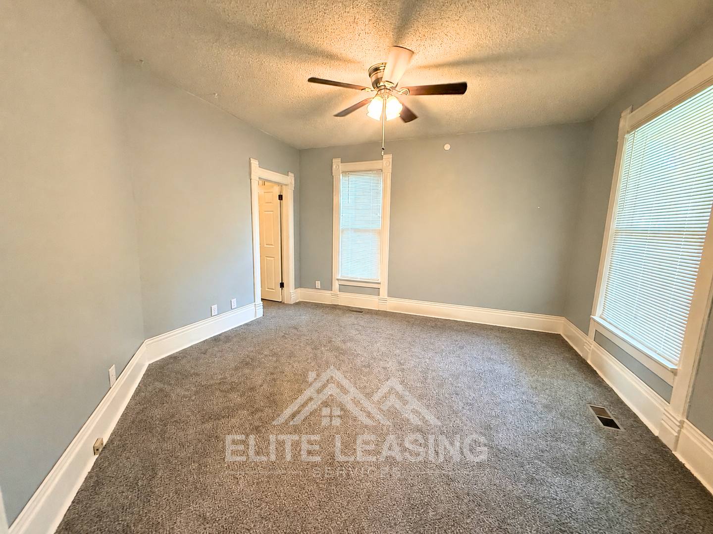 Charming 3-Bedroom Home in the Oakland Neighborhood – photo 3