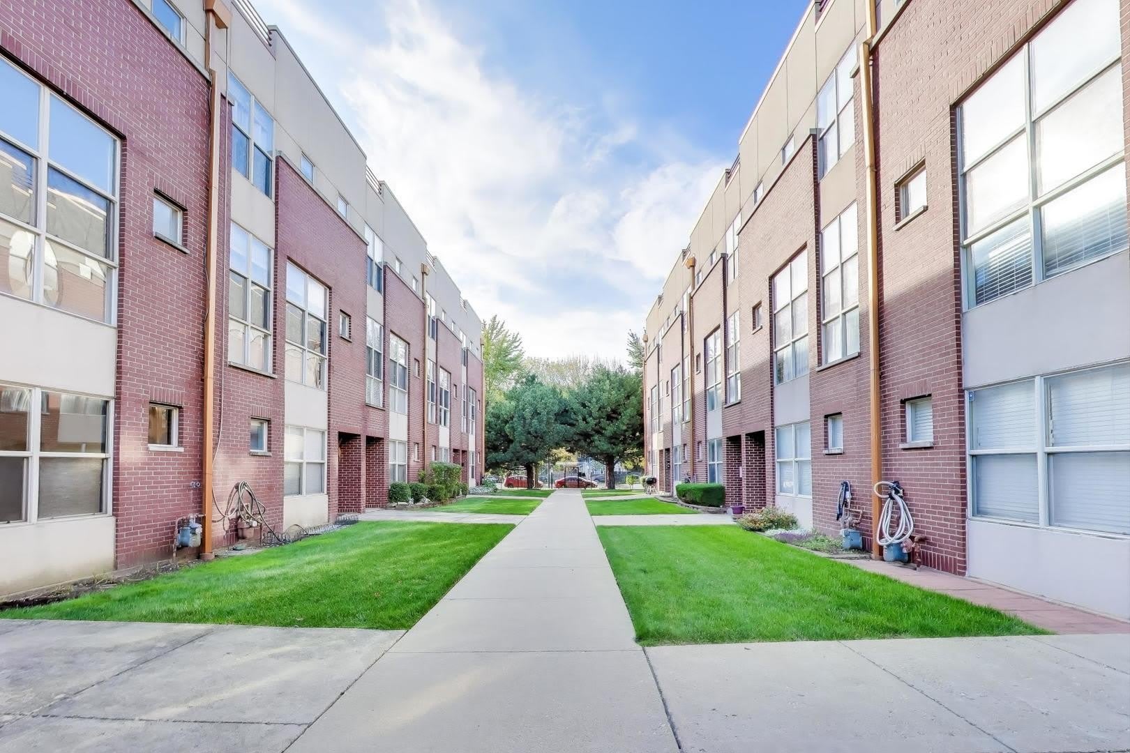 6951 N Western Avenue – photo 5
