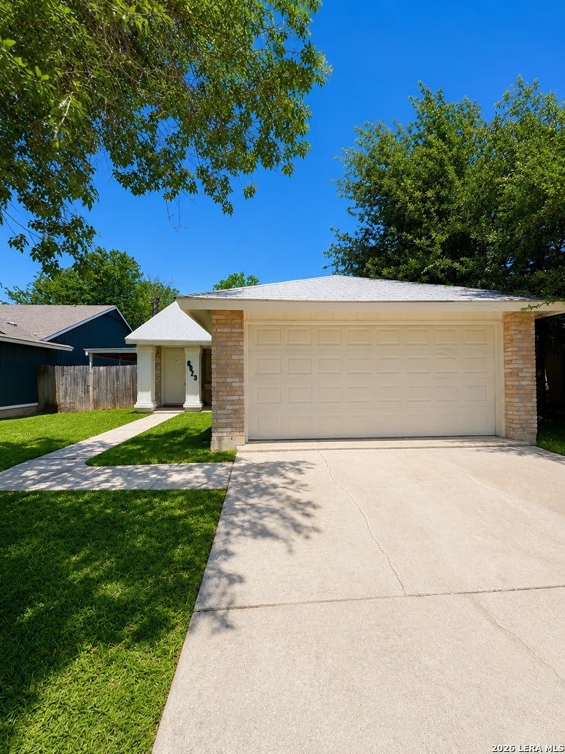 8023 Laurel Bend – photo 2