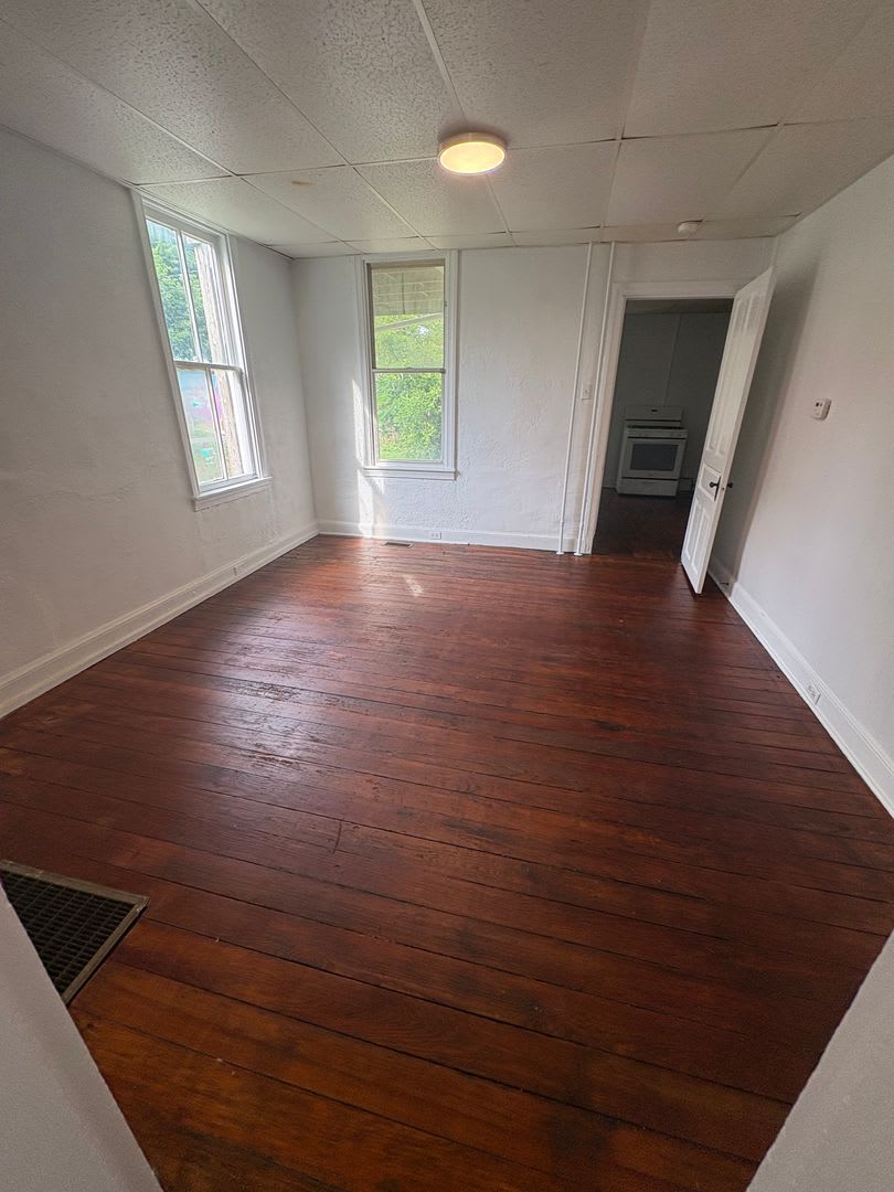 2 Bedrooms coming soon in York City SD – photo 4