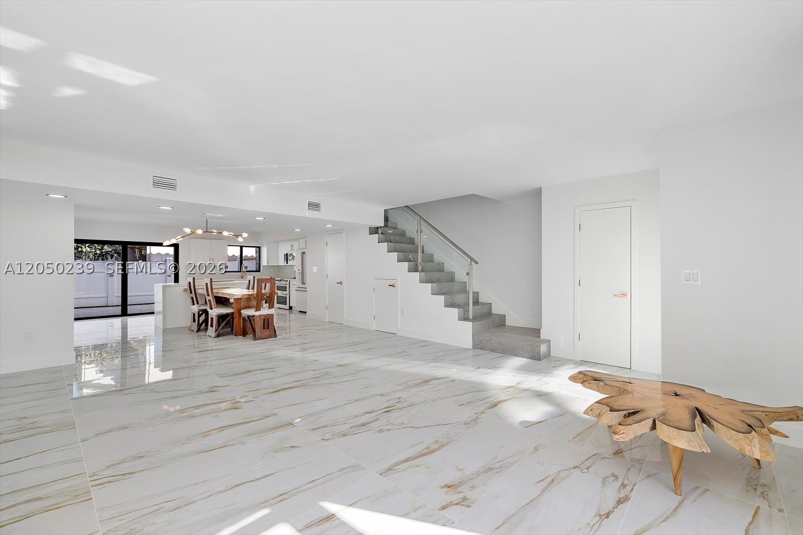 16449 Ne 26 Ave – photo 3