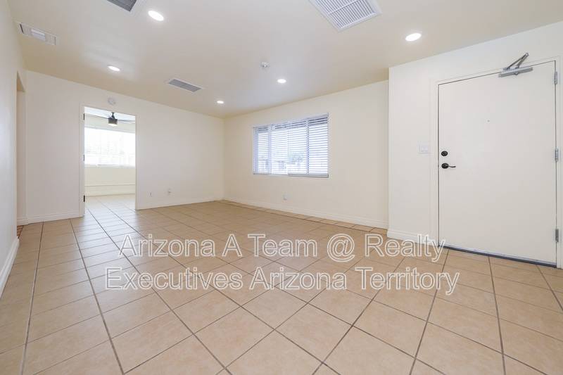 1654 North Rosemont Boulevard – photo 5