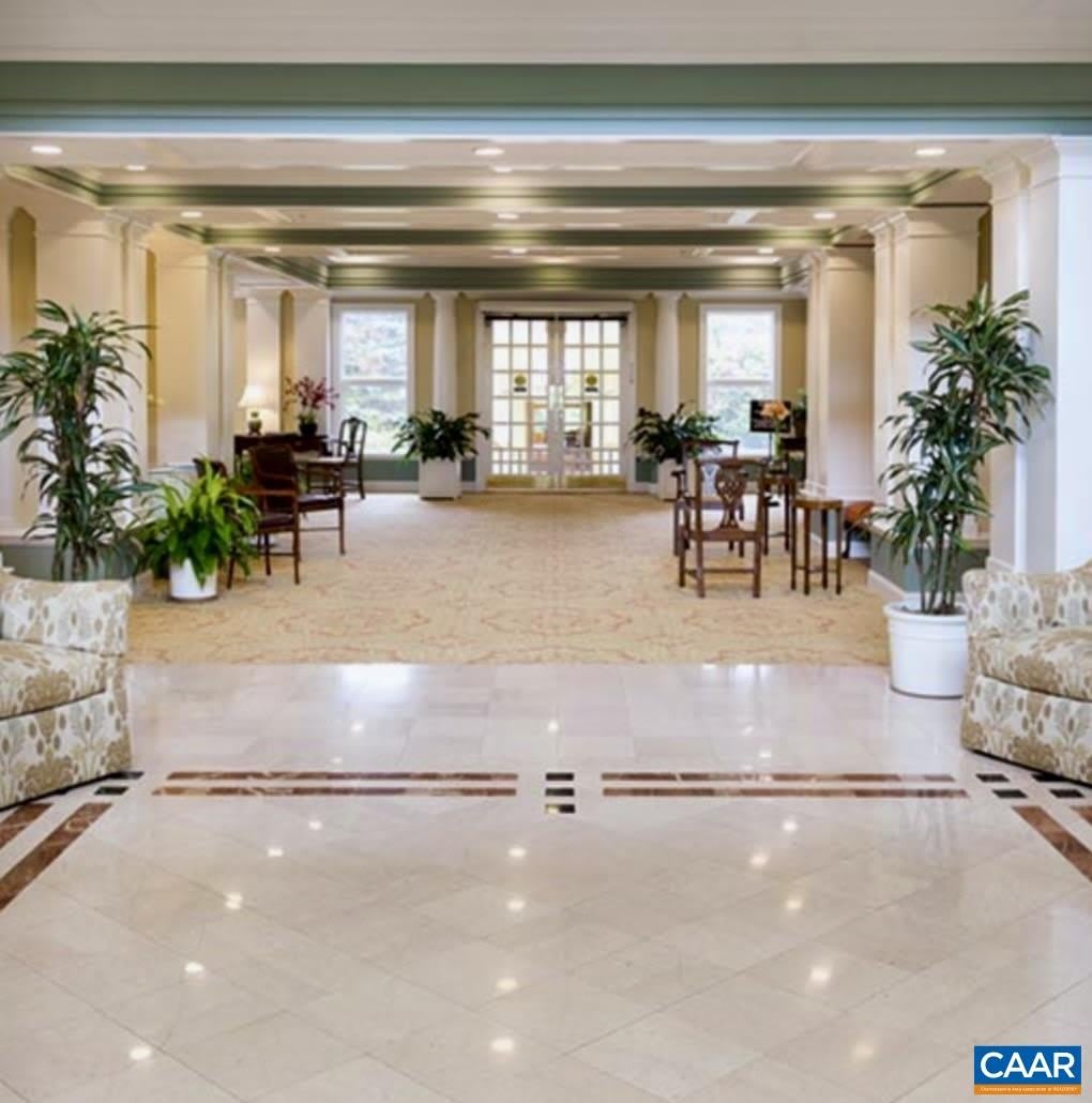 500 Crestwood Dr – photo 2