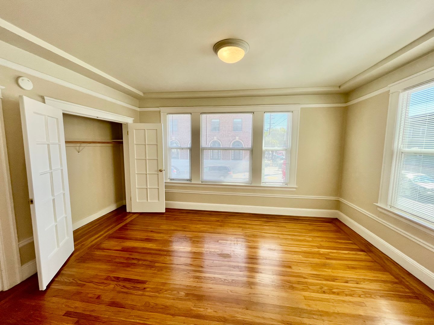 Spacious Inner Richmond 1BR with Private Garage + Storage Included!!! – photo 3