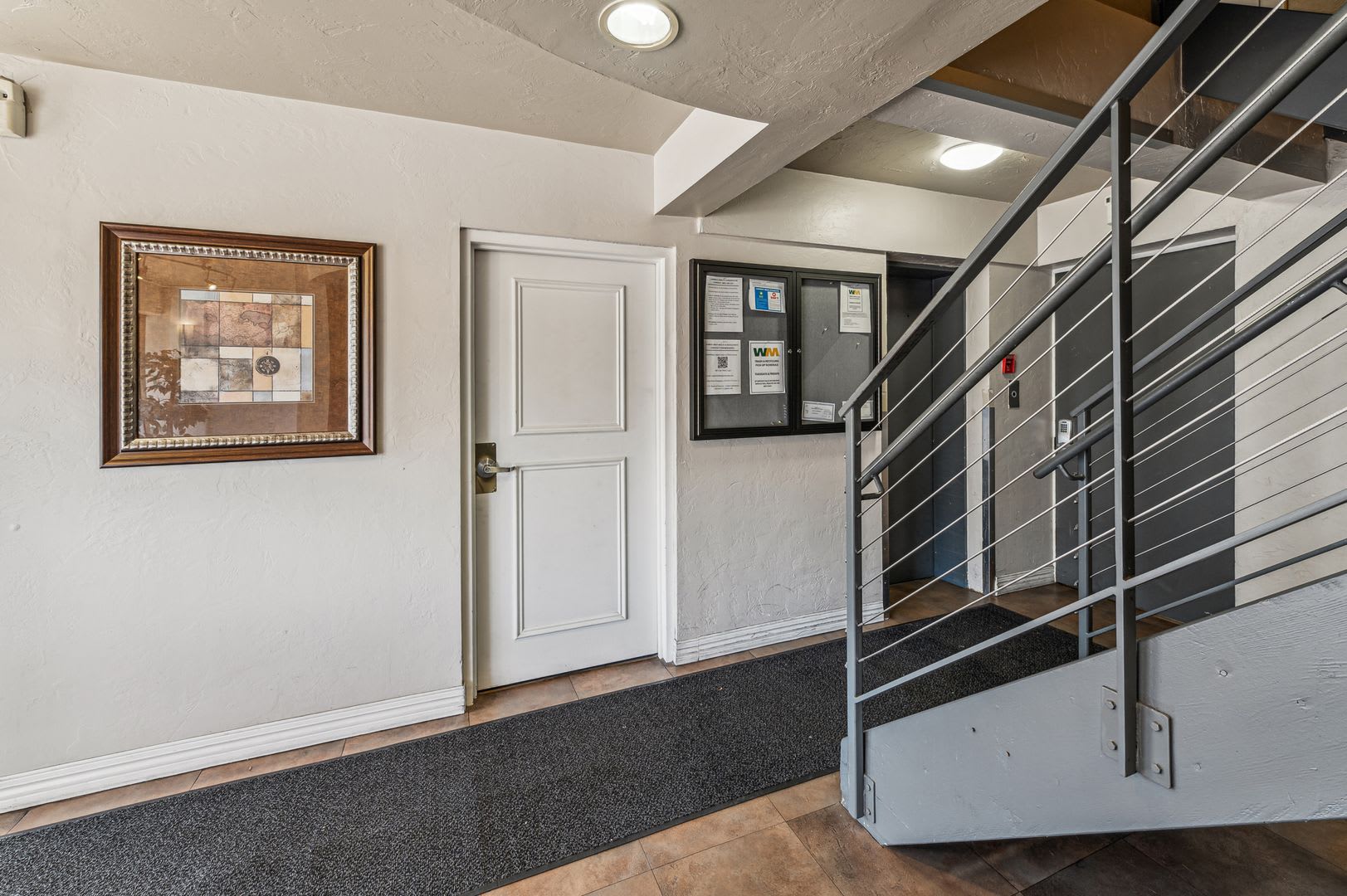 2121 N Cambridge Ave #108 – photo 4