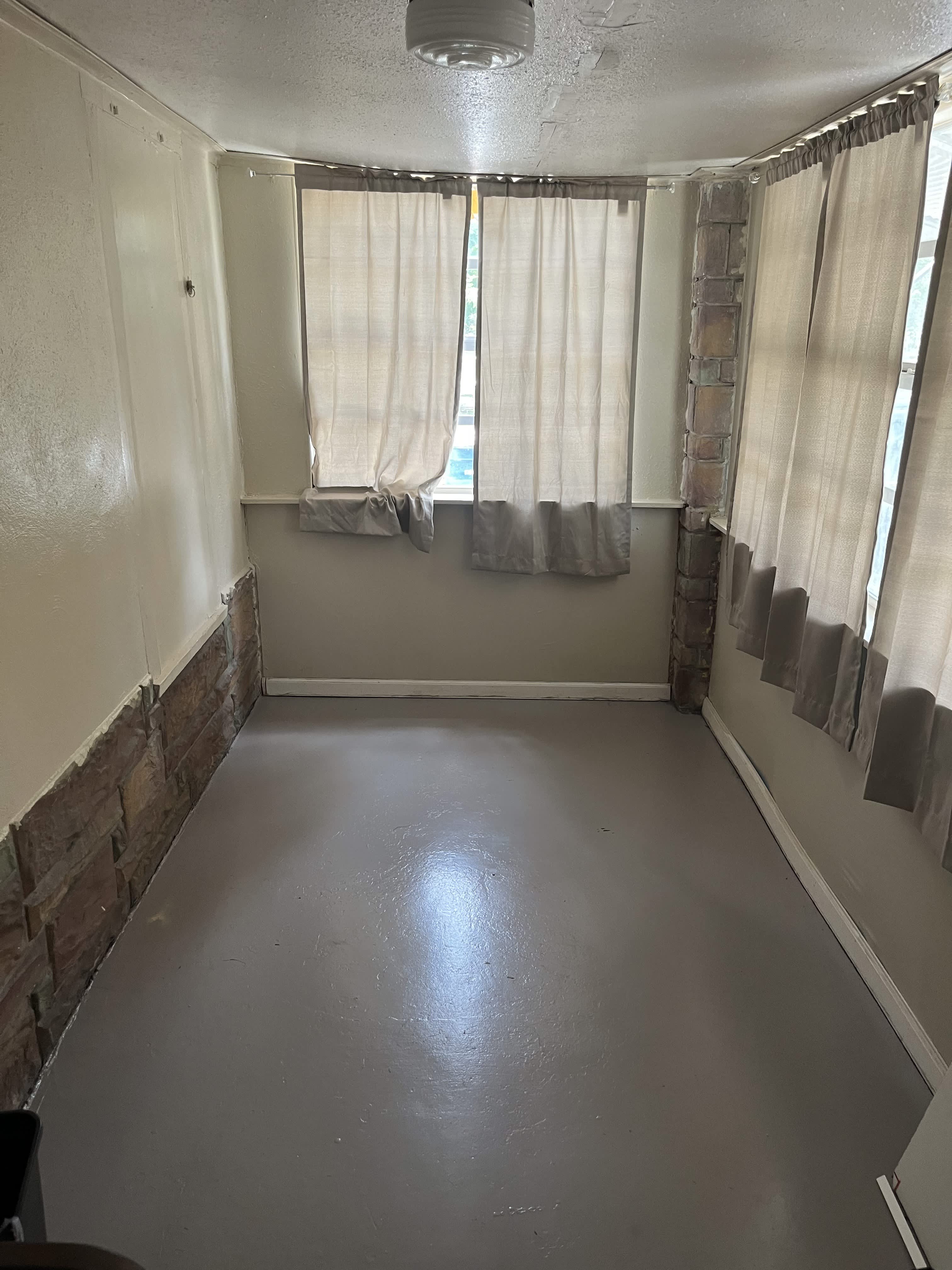604 Hart St – photo 2