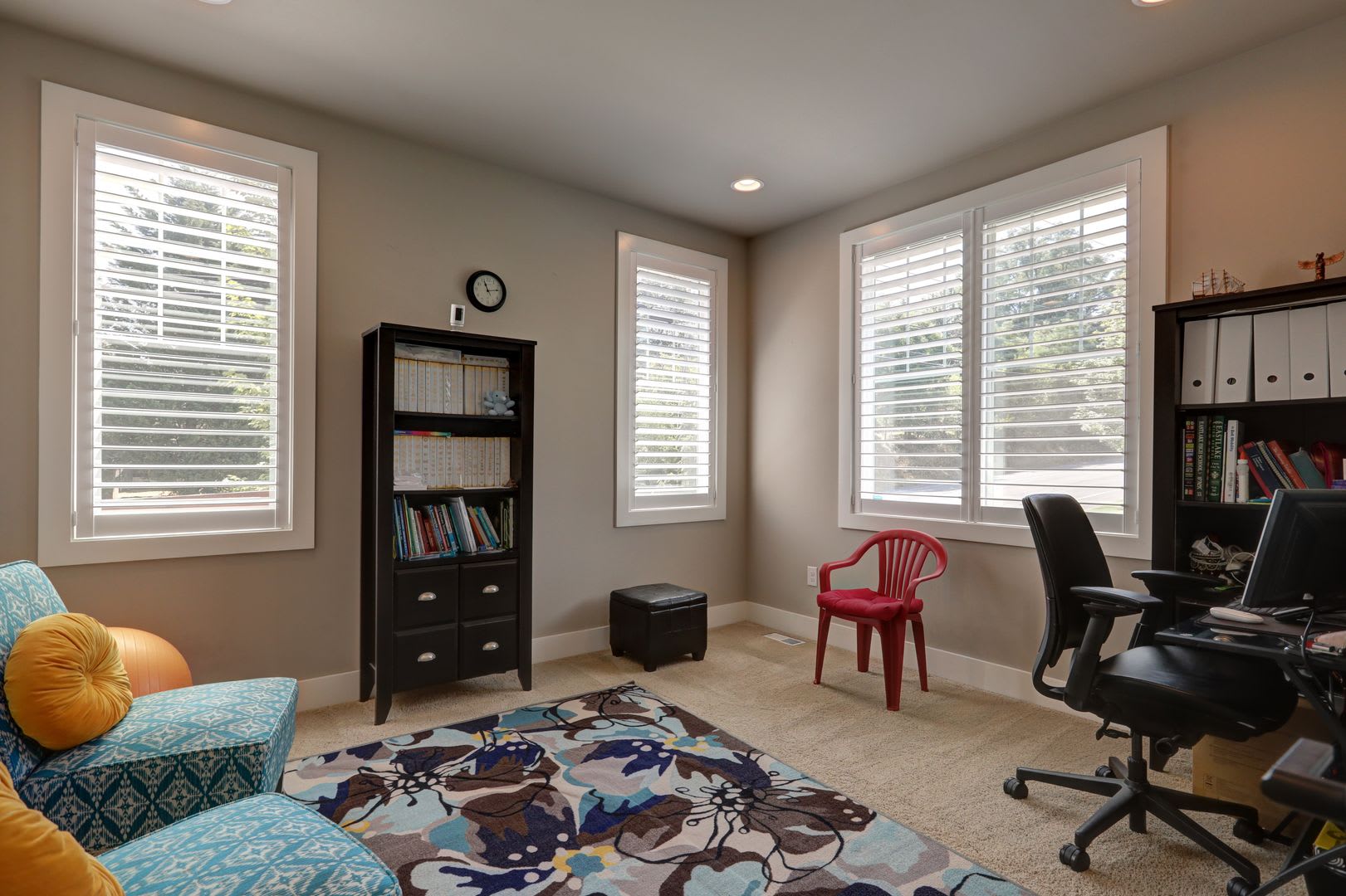 Stunning 5-Bedroom Sammamish Home with Main-Level Guest Suite – photo 4