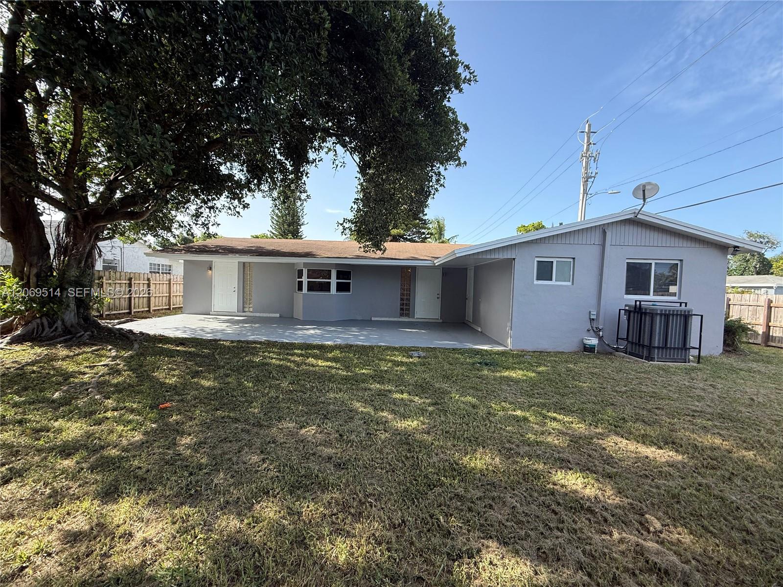 170 Northeast 174th Street – photo 4