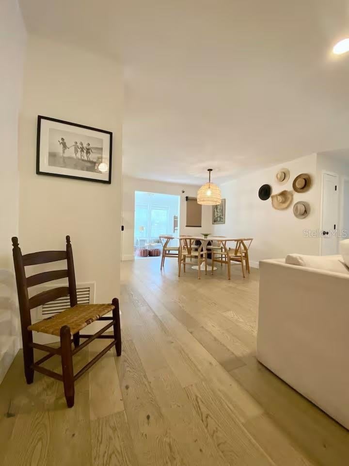 2433 LYDIA Way – photo 5