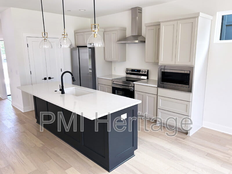 602 North 6th Street – photo 2